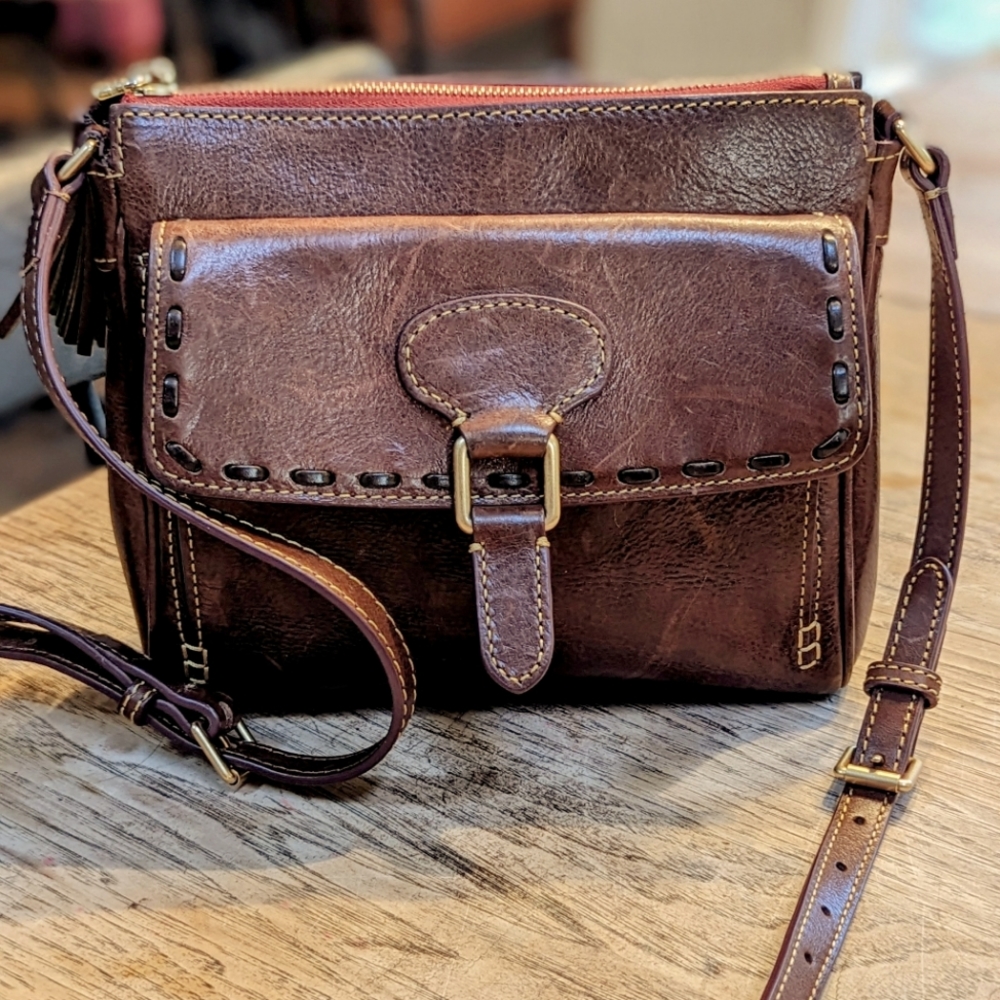 Dooney and Bourke Florentine leather crossbody purse